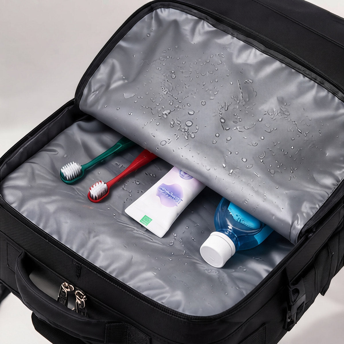 Lined wet compartment